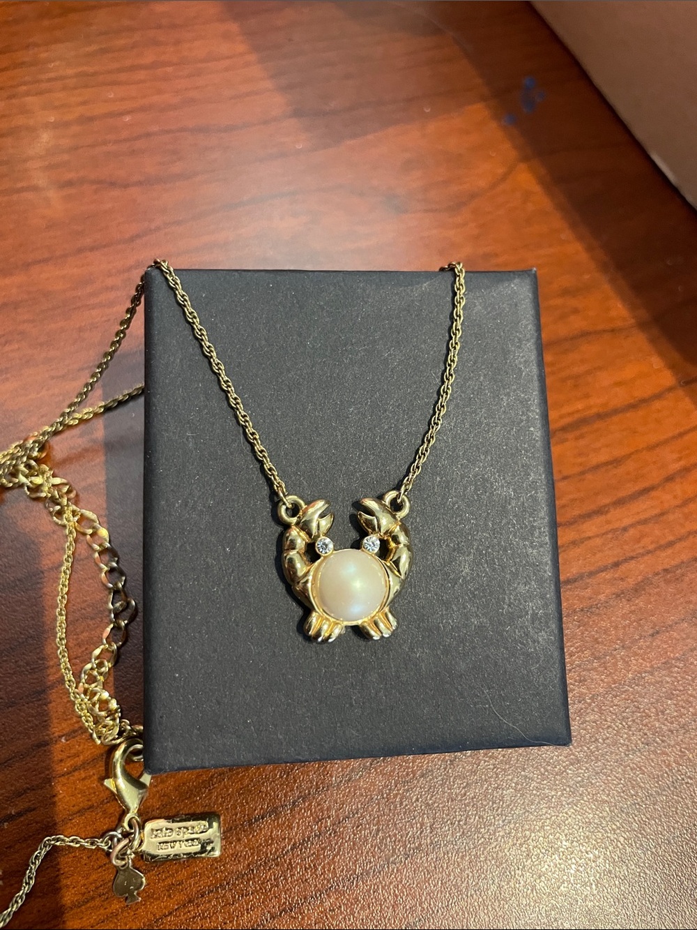 KATE SPADE Crab and Pearl Necklace preloved - Picture 3 of 8